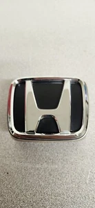 Genuine Honda Civic H Emblem Badge Front Grille OEM S84 G0 Khaki Beige Color - Picture 1 of 9