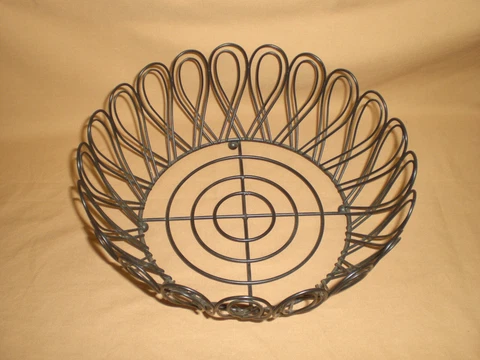 MCM BLACK WIRE BASKET - ROUND - 10.25 INCHES Cover