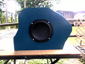 1993-1997 CAMARO/FIREBIRD BOX WITH 6 1/2" SUBWOOFER (4 OHMS) - Picture 1 of 7