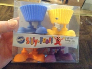 Wilton silly feet baking cups - Picture 1 of 6