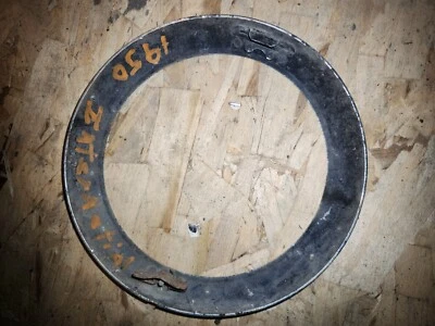 Bisel de faros International 1950 Foto 1 de 2