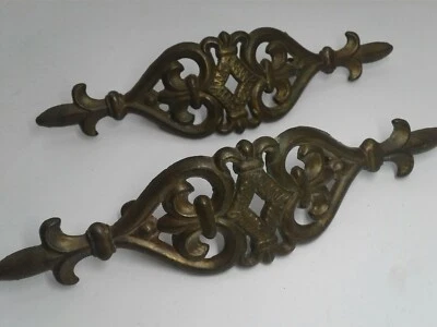 Vintage Handles Drawer Pulls Dresser Handle Furniture Hardware lot of 2 - Image 1 of 4