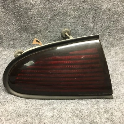 Lámpara de luz trasera lateral del conductor Oldsmobile Aurora LH 1995-1999 OEM 30909 Foto 1 de 2