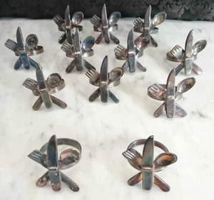 Vintage 12 Serviettenringe aus versilbertem Metall in Form von Besteck - Bild 1 von 6