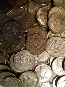 !$ 0,50 1965-1969 Un Kennedy Mezzo Dollaro Avg Circolato 40% Argento (III) - Foto 1 di 1