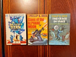 PHILIP K. DICK SET (3) ACE F-SERIES ORIGINALS CRACK, TITAN, CLANS 1963 HI GRADE - Foto 1 di 7