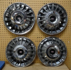 Finned Hubcaps 1970 1971 1972 1973 Ford Torino Mustang Mercury Cougar Montego - Picture 1 of 21