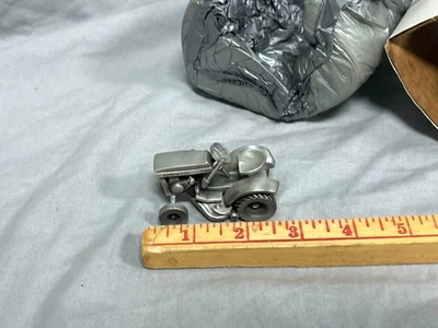 John Deere 110 Lawn Garden Tractor Round Fender PEWTER Speccast NIB foam Closed - Image 1 of 4