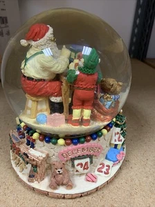 Vintage Santa Snow Globe Santa's Traditional Vintage 1990 Music Holiday Used W17 - Picture 1 of 4