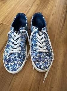 Brighton Blue Flora Sneakers Size 7 - Picture 1 of 15