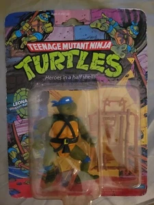 Playmates Toys Teenage Mutant Ninja Turtles: Leonardo 1988 4 inch Action Figure - Picture 1 of 8