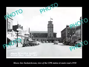OLD POSTCARD SIZE PHOTO OF MOOSE JAW SASKATCHEWAN THE CPR & MAIN ROAD c1950 - Bild 1 von 1