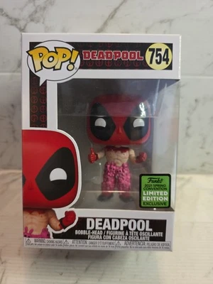 Deadpool con cinturón de peluche Funko Pop! Vinilo #754 ECCC 2021 Foto 1 de 4