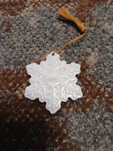 Weihnachtsschmuck Schneeflocke Avon Vintage 1983 Weihnachten Porzellan Keramik - Bild 1 von 2