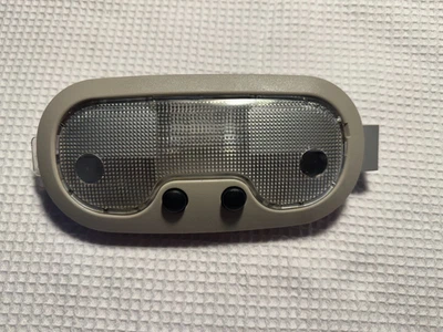 Cadillac Escalade 2004 cúpula interior montada en el centro luz OEM bronceado Foto 1 de 4