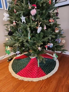 Christmas Tree Skirt Quilted Hand Made Red Green Horns 6 Panel Ruffle VTG Large - Picture 1 of 22