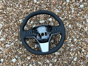 Tesla Model 3 Y Driver Heated Leather Steering Wheel Black 1490214-00-B - Imagen 1 de 8