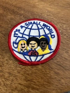 Scout fun patch badge Vintage It’s A Small World Rare Embroidered - Picture 1 of 1