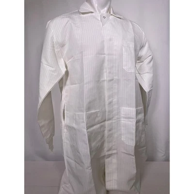 University of California White Pinstripe Medical Lab Barrier Coat Men's MEDIUM - Image 1 of 4