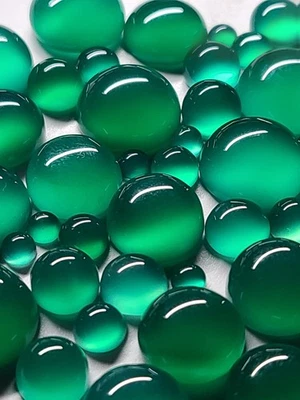 Green Onyx 3mm  4mm 5mm  6mm 7mm  8mm 9mm 10mm 12mm 14mm Round Cabochons - Image 1 of 4