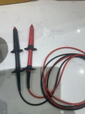 Fluke 1652C Multi-Function Tester Kit with Leads and Case - Image 1 of 2