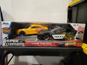 Hyperchargers Heat Chase Twin Pack R/C Camaro & Corvette Jada Giocattoli - Foto 1 di 6