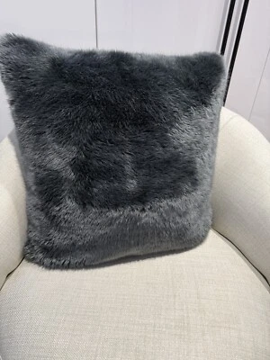 PAD Kissen ** Sheridan ** mit Federkissen ** TOP ** flauschig ** schwarz 50 x 50 - Bild 1 von 4