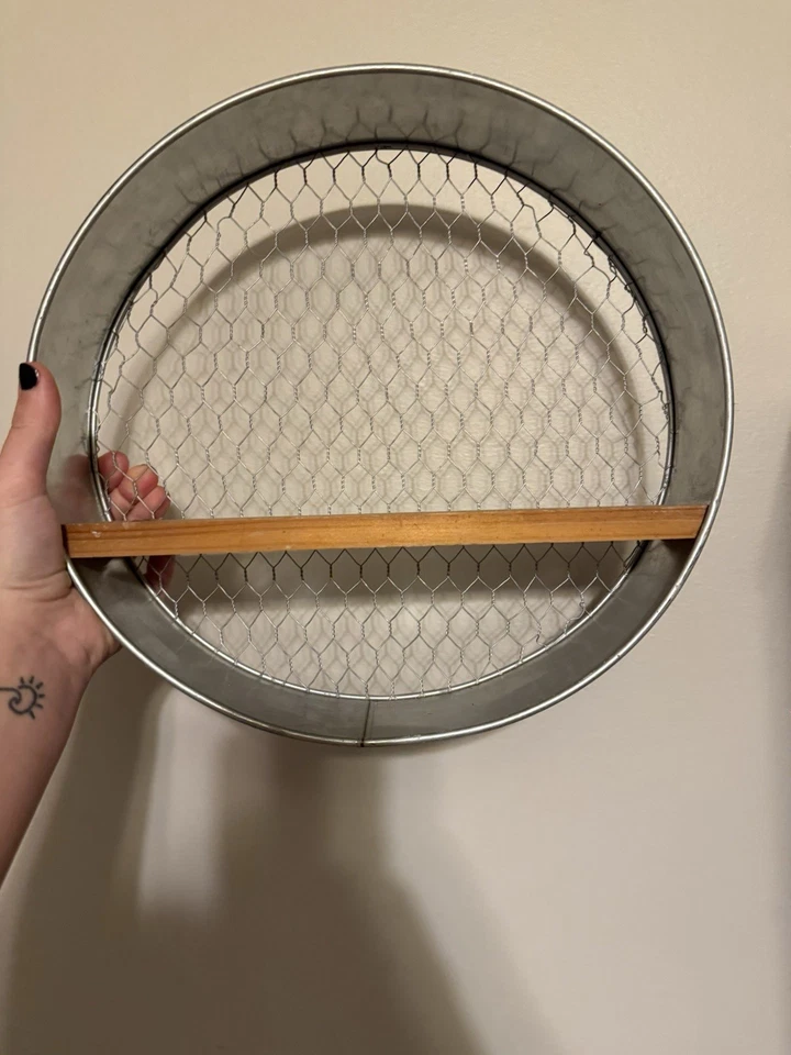 Galvanized Metal Chicken Wire Wall Shelf – Farmhouse Rustic Country Décor – 16” - Image 1 of 1