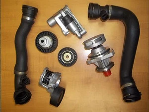 Bmw E46 Bomba de Agua Superior Inferior Radiador Manguera Tensor Polea Kit Set - Imagen 1 de 1
