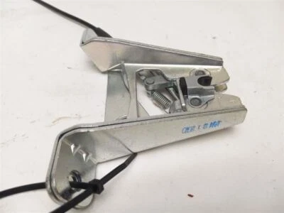 Toyota Camry 2010 asiento trasero derecho pestillo carpeta Foto 1 de 4