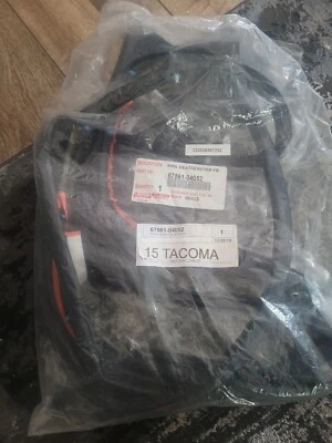 Toyota Tacoma 2005-2022 puerta delantera derecha resistente al clima Foto 1 de 3