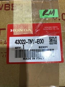 Genuine Honda Brake Pads 43022-TNY-E00 - Picture 1 of 12