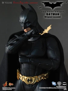 Perfect Hot Toys 1/6 Mms67 The Dark Knight Batman (Original Costume) In Stock - Picture 1 of 4
