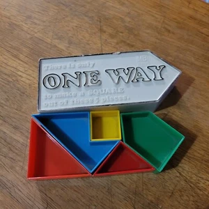 Vintage 1966 Milton Bradley ONE WAY Puzzle Game Complete with 5 Colorful Pieces - Picture 1 of 5