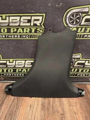 Mercedes Benz C63S 2015 edición AMG 1 moldura de pilar inferior izquierdo fabricante de equipos originales *rasguños* Foto 1 de 4