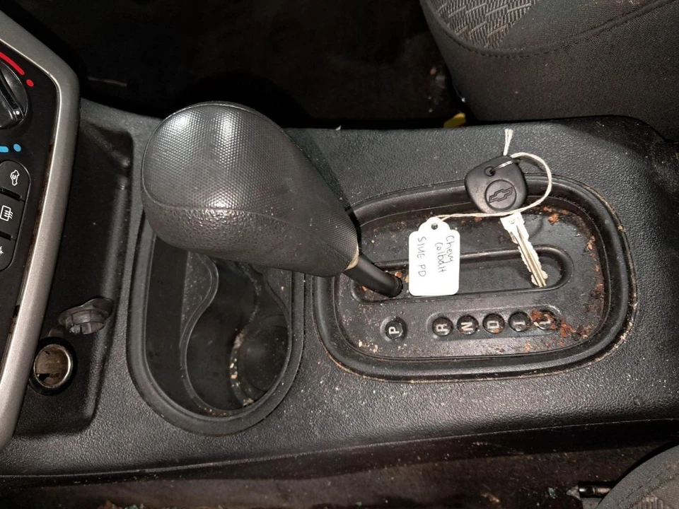 2008 Chevrolet Cobalt Used Shifter Handle FWD 2.20L OEM 182K Miles - Image 1 of 4
