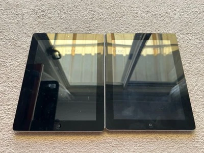 Apple iPad A1430 64GB And Apple iPad A1396 32GB - For Parts - Image 1 of 4
