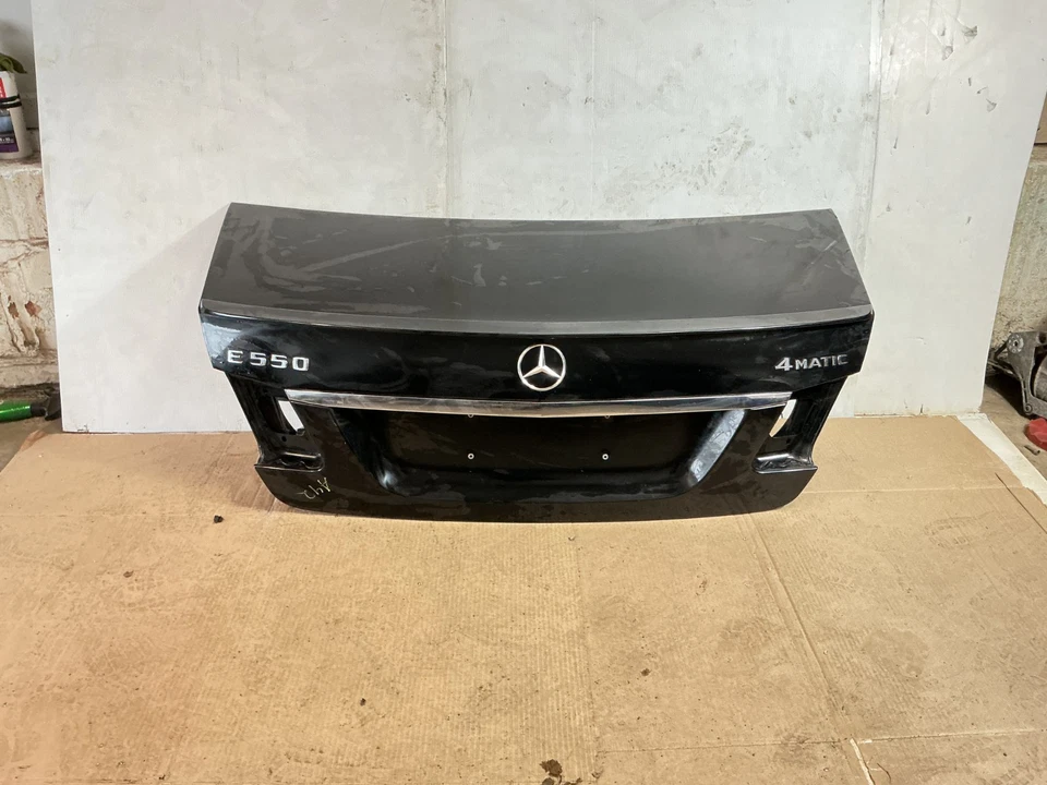 2010 - 2016 Mercedes Benz E550 4Matic Trunk Lid Tailgate 2127500975 OEM - Изображение 1 из 4