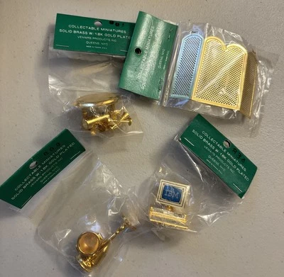 Dollhouse Miniatures Vintage Vemars Brass w 18K Gold Plated Accessories lot of 4 - Image 1 of 4