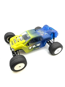 Losi TLR 22T 2.0 Stadium Truck 2WD 1/10 Race Roller Slider Savox Servo - Picture 1 of 13