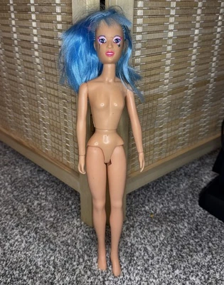 Muñeca de pelo azul verdaderamente escandalosa Hasbro Jem And The Holograms Aja 1985 de colección desnuda Foto 1 de 4