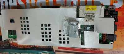 Commodore 64 250469 Mainboard Motherboard (works/Grafikfehler) + screws 8-bit - Bild 1 von 4