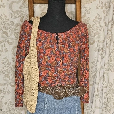 女士的红色花卉露肩幸运品牌农民衬衫尺寸 M 波西米亚 Cottagecore — 第 1/4 张图片