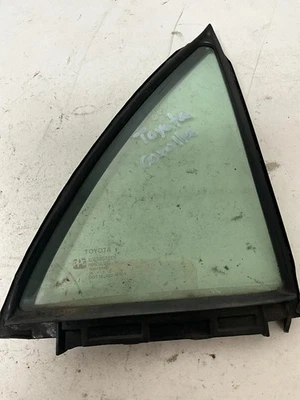 Toyota Corolla 2009 ventana trasera izquierda ++ Foto 1 de 4