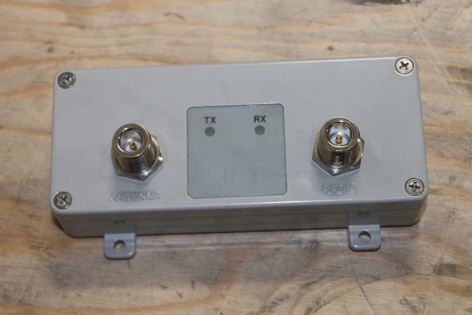 Amplificador WiFi interior HyperLink HA2401GXI-1000 1 vatio 2,4 GHz 802,11 g Foto 1 de 1