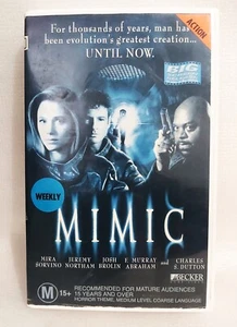 MIMIC JAMES BROLIN LANZAMIENTO ORIGINAL 1997 TERROR VHS PELÍCULA PAL - Imagen 1 de 4