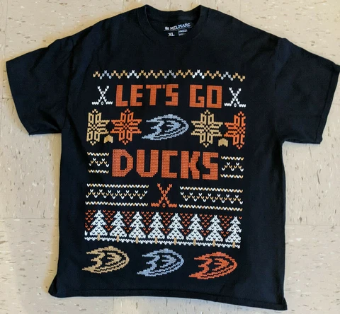Melmarc Let’s Go Ducks Ugly Christmas Sweater Xmas Men's Size XL T-Shirt Cover