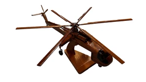Modelo de helicóptero de escritorio CH54 Tarhe de madera de caoba - Imagen 1 de 5