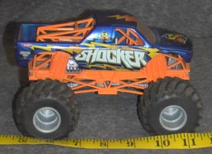 2011 HOT WHEELS MONSTER JAM TRUCKS SHOCKER 1:24 SCALE CHEVY SILVERADO DIE CAST - Picture 1 of 5