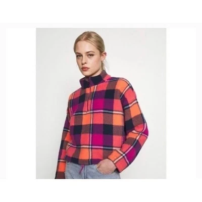 Pulôver feminino American Eagle xadrez Sherpa lã zíper tamanho XS preppy rosa azul - Imagem 1 de 4